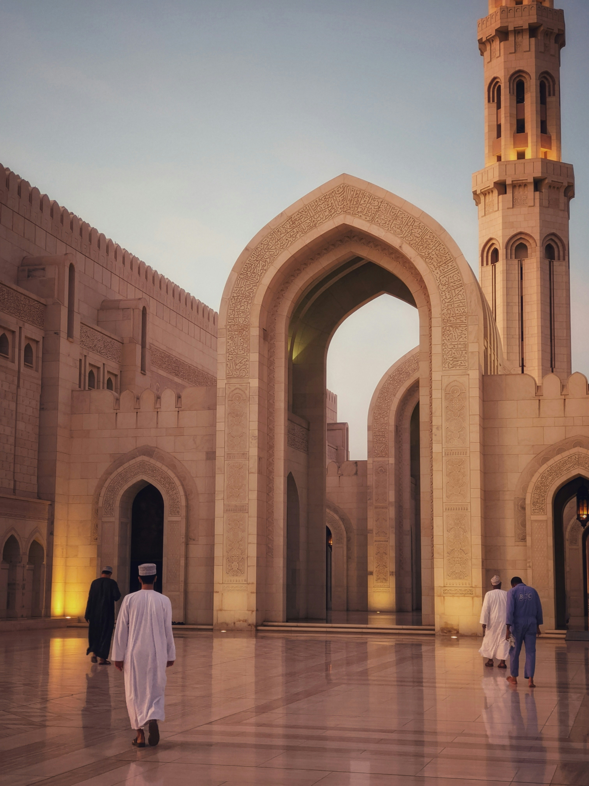 Intérieur de la Grande Mosquée Sultan Qaboos à Mascate, Oman